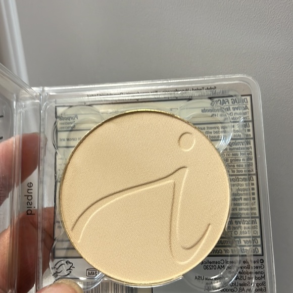 Jane Iredale PureBased foundation refill NWT - Picture 4 of 4